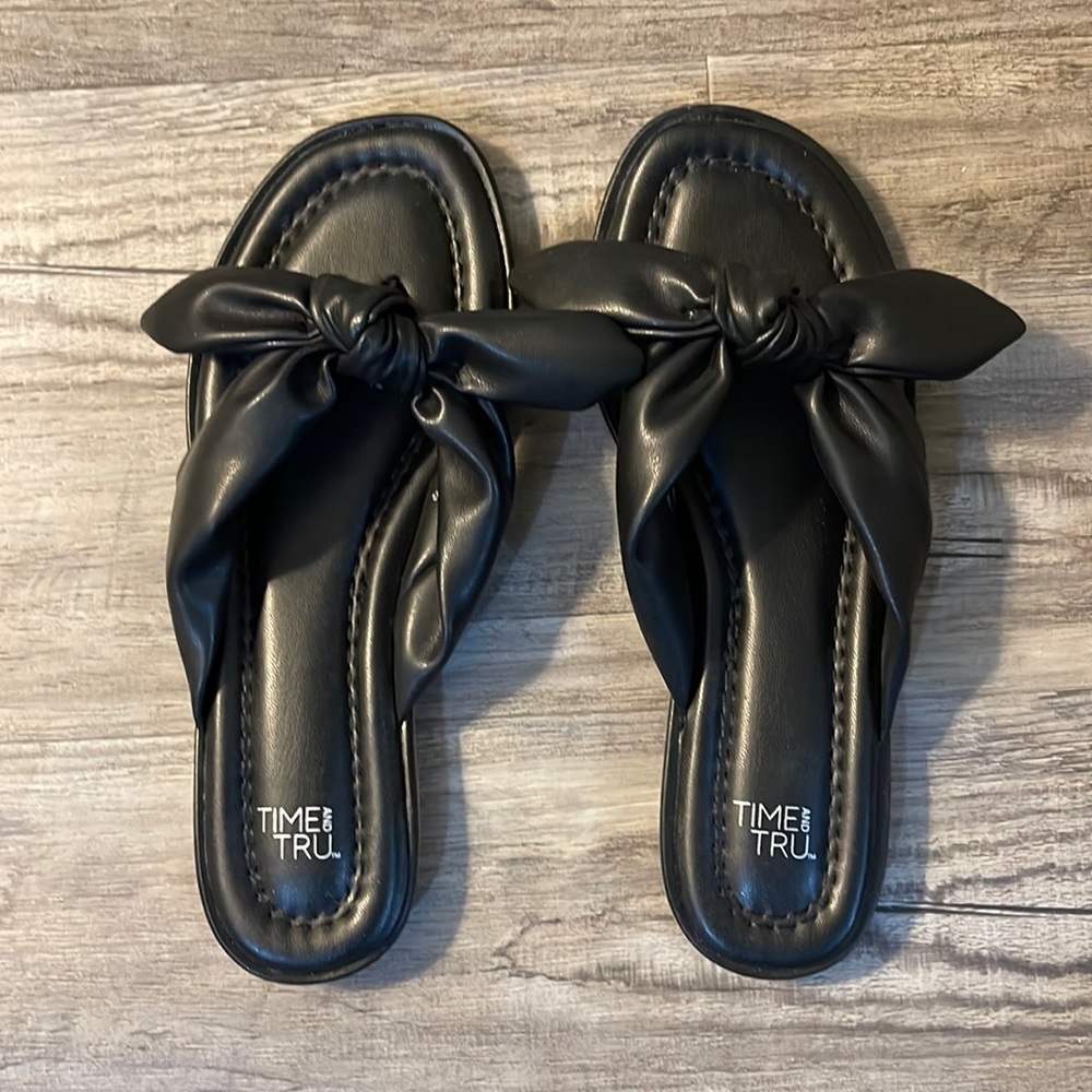 Black Women’s Sandals